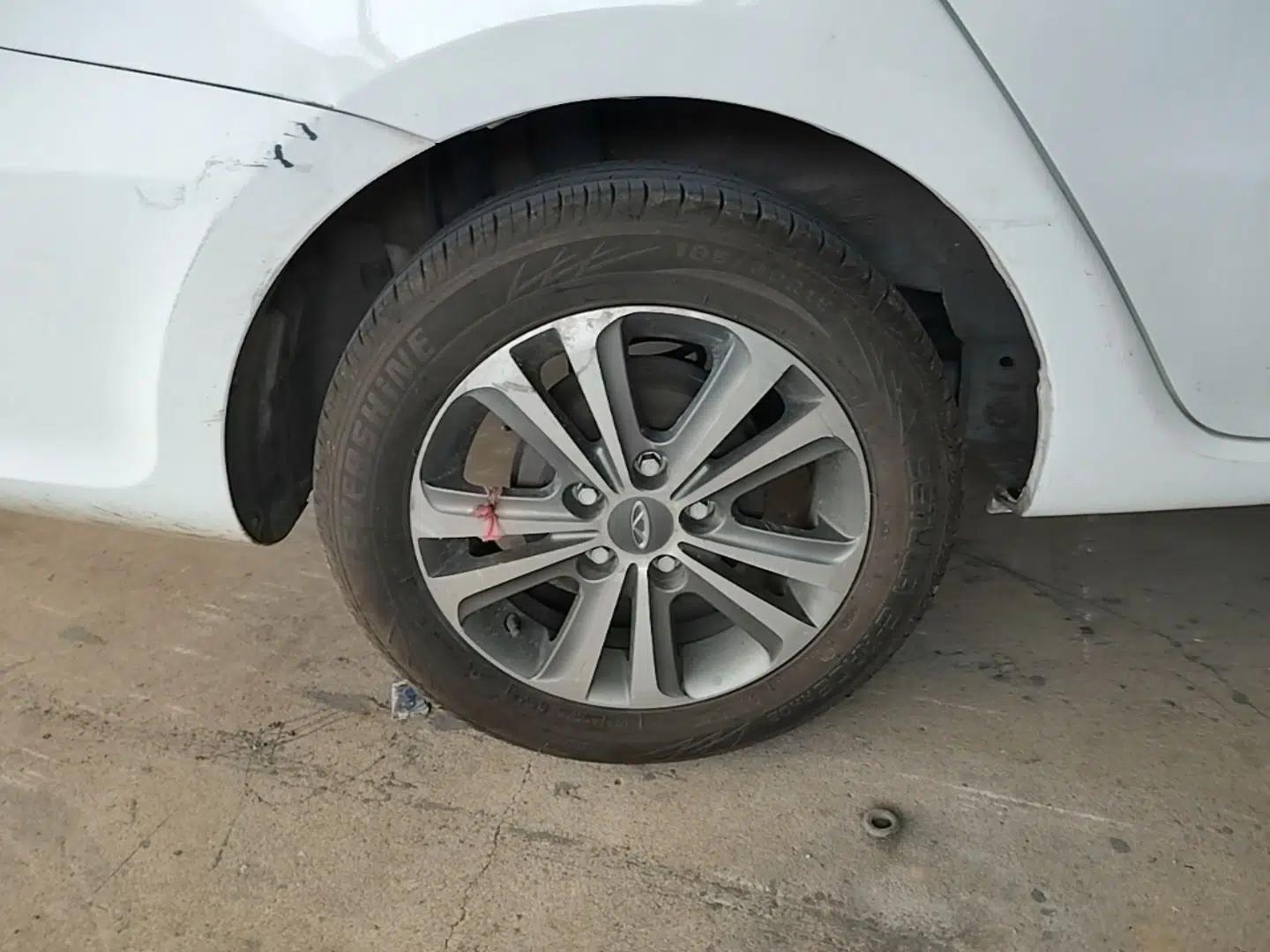 Chery Arrizo 3 2015 1.5L Manual High-End Version — миниатюра 10