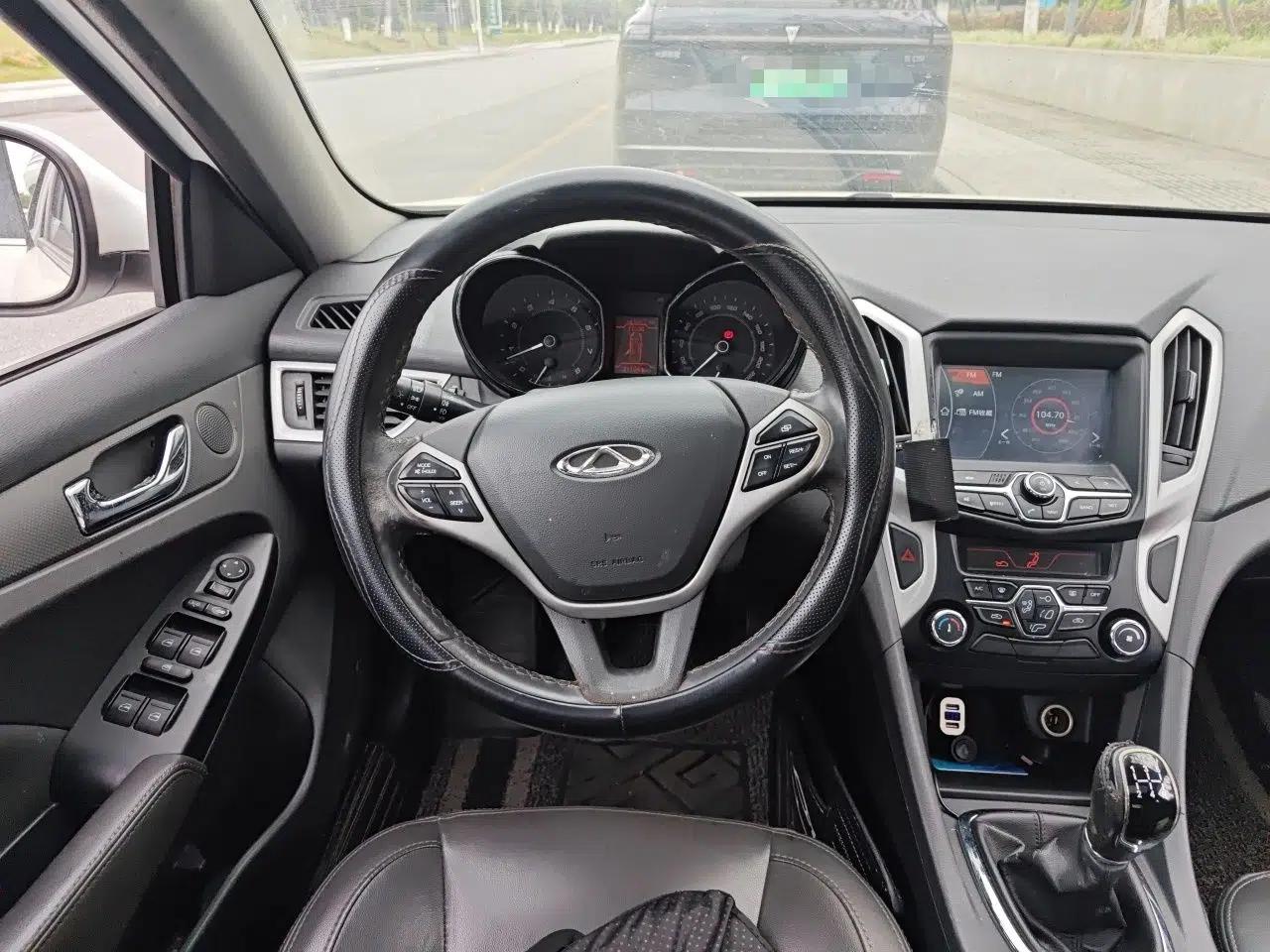Chery Arrizo 7 2014 1.6L Manual ZhiShang Magic Edition — миниатюра 11