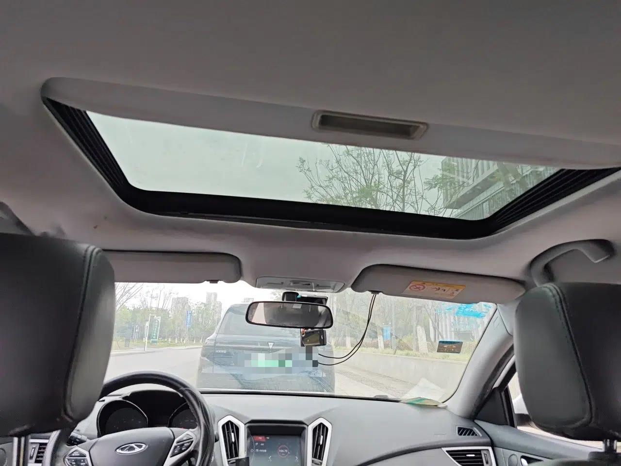 Chery Arrizo 7 2014 1.6L Manual ZhiShang Magic Edition — миниатюра 19