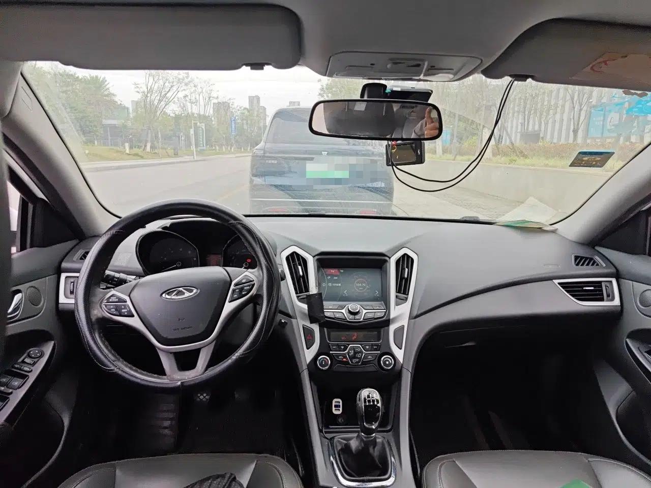 Chery Arrizo 7 2014 1.6L Manual ZhiShang Magic Edition — миниатюра 10