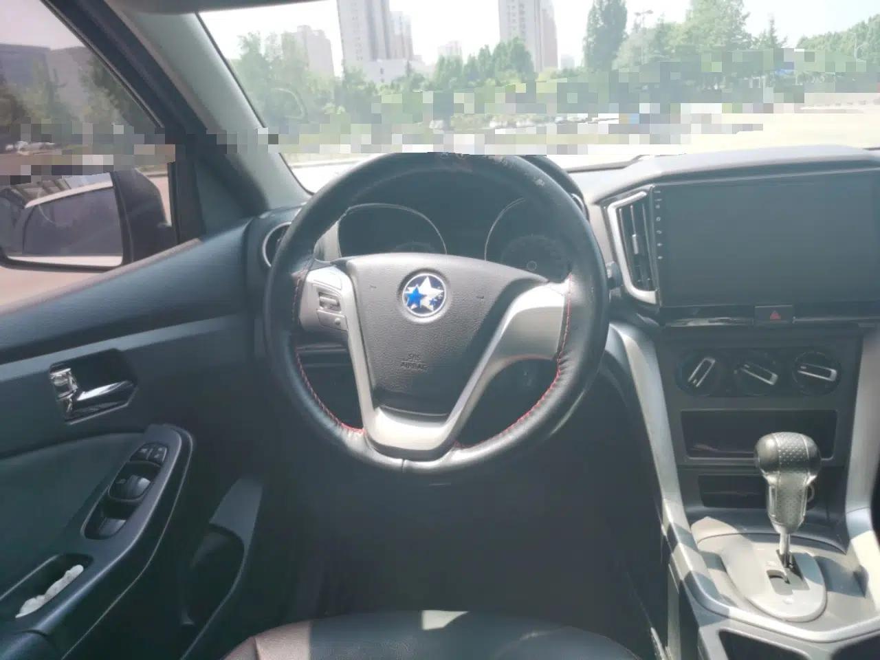 Venucia T70 2015 2.0L CVT Smart Choice Edition — миниатюра 11