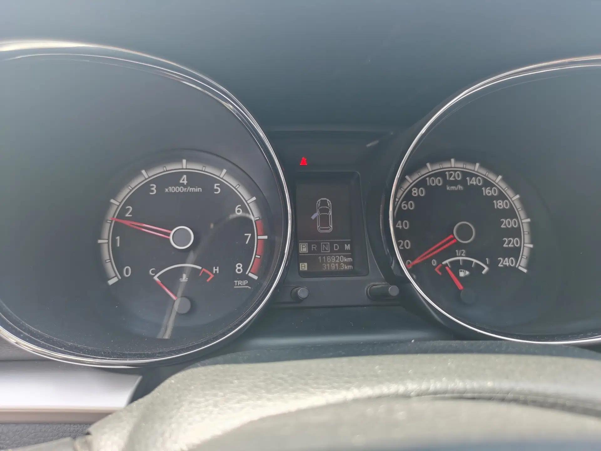 Venucia T70 2015 2.0L CVT Smart Choice Edition — миниатюра 13
