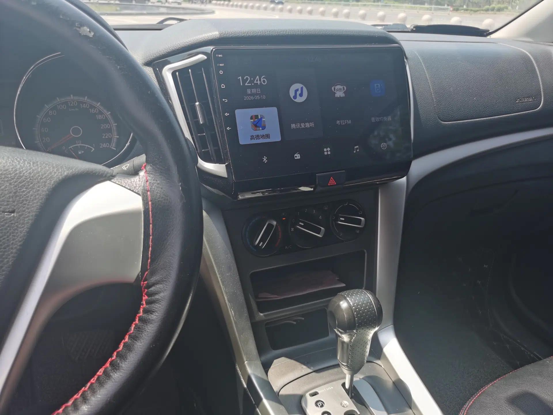 Venucia T70 2015 2.0L CVT Smart Choice Edition — миниатюра 14