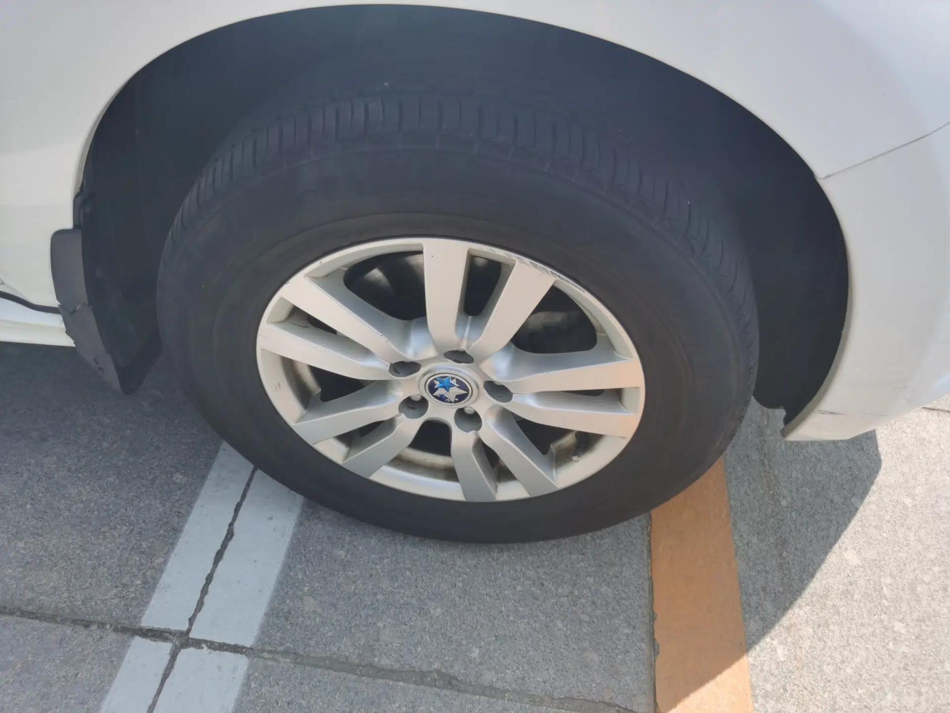 Venucia T70 2015 2.0L CVT Smart Choice Edition — миниатюра 8