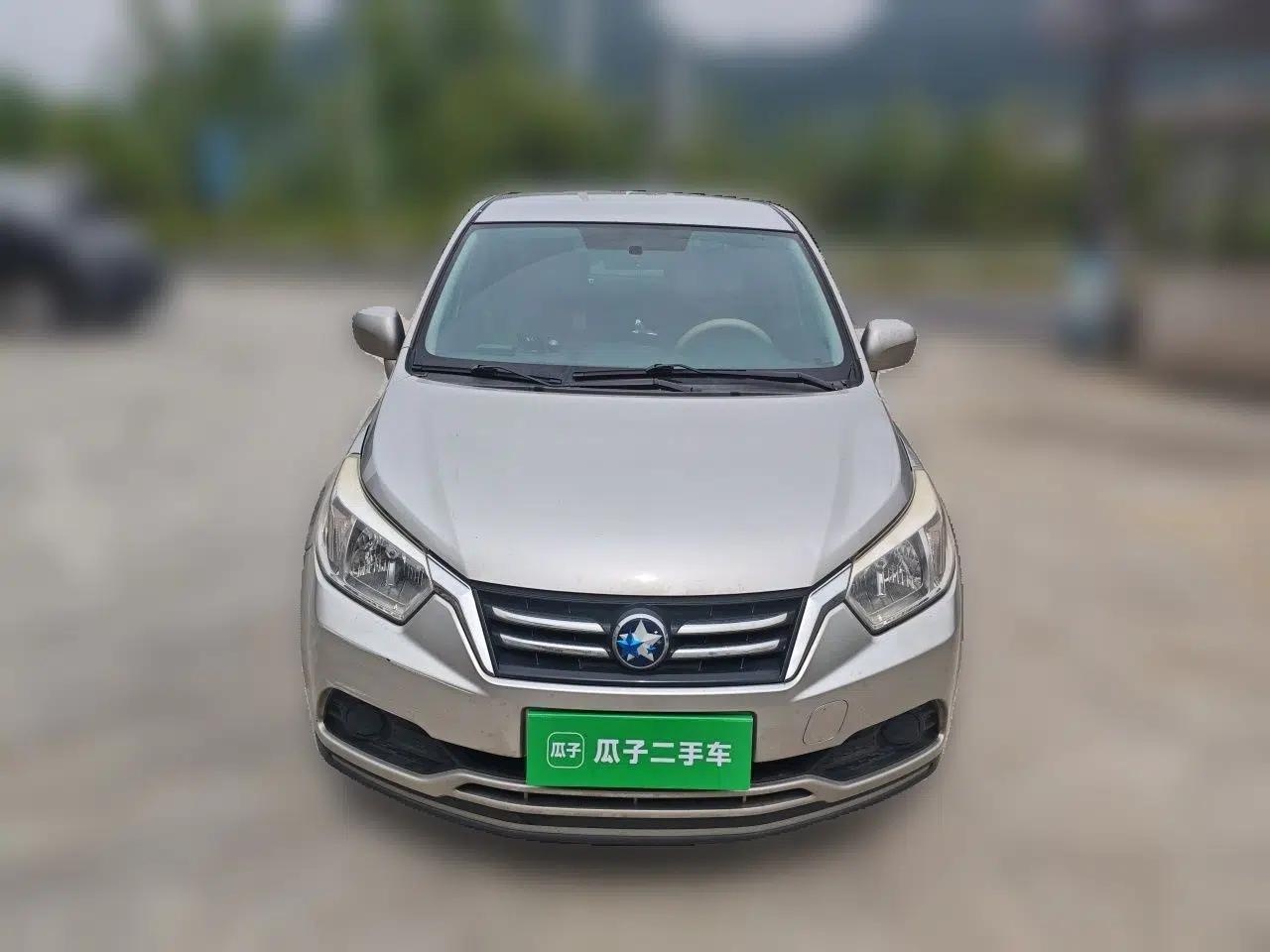 Venucia D50 2015 1.6L Automatic Fashion Edition — миниатюра 2