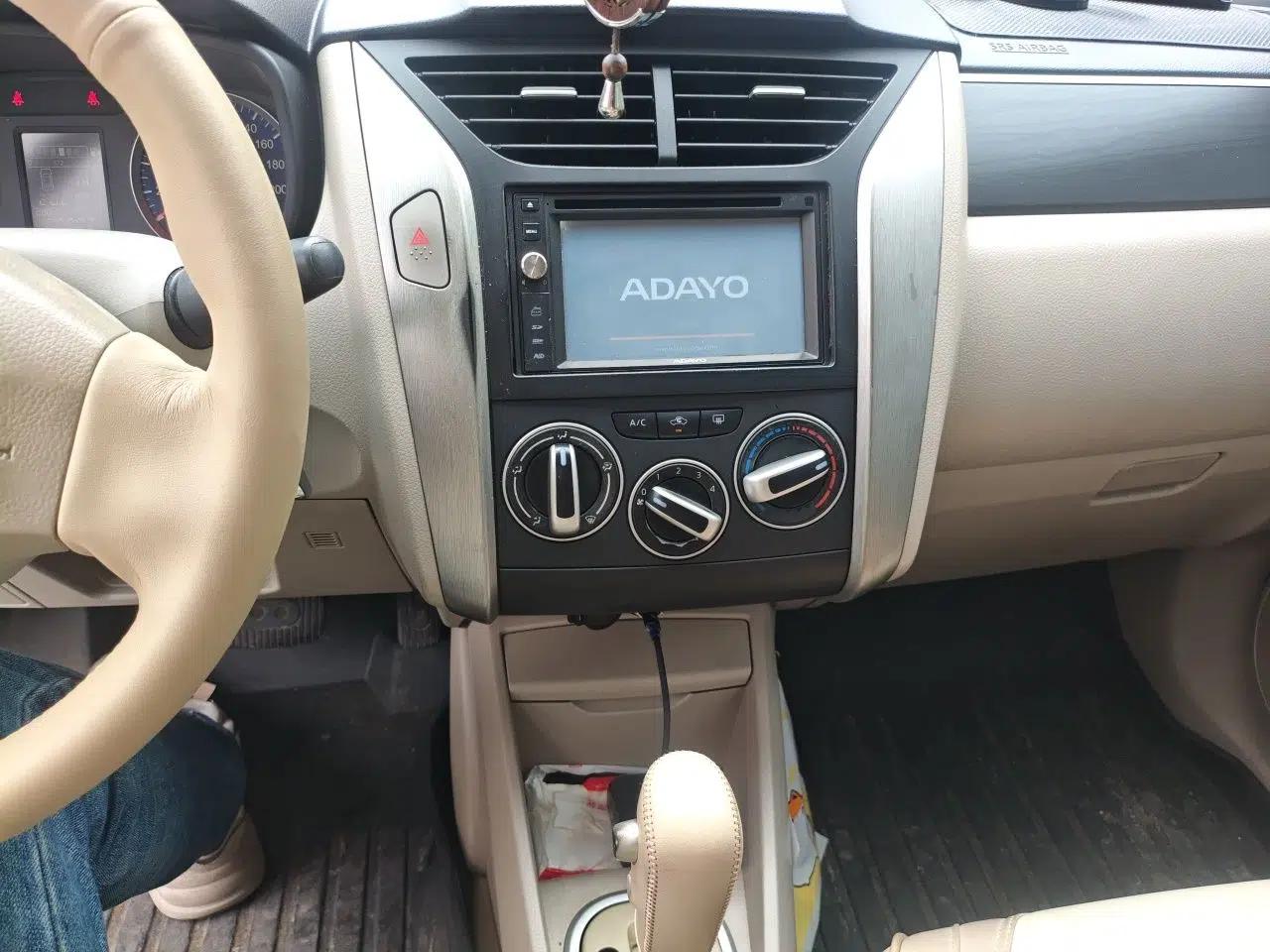 Venucia D50 2015 1.6L Automatic Fashion Edition — миниатюра 14