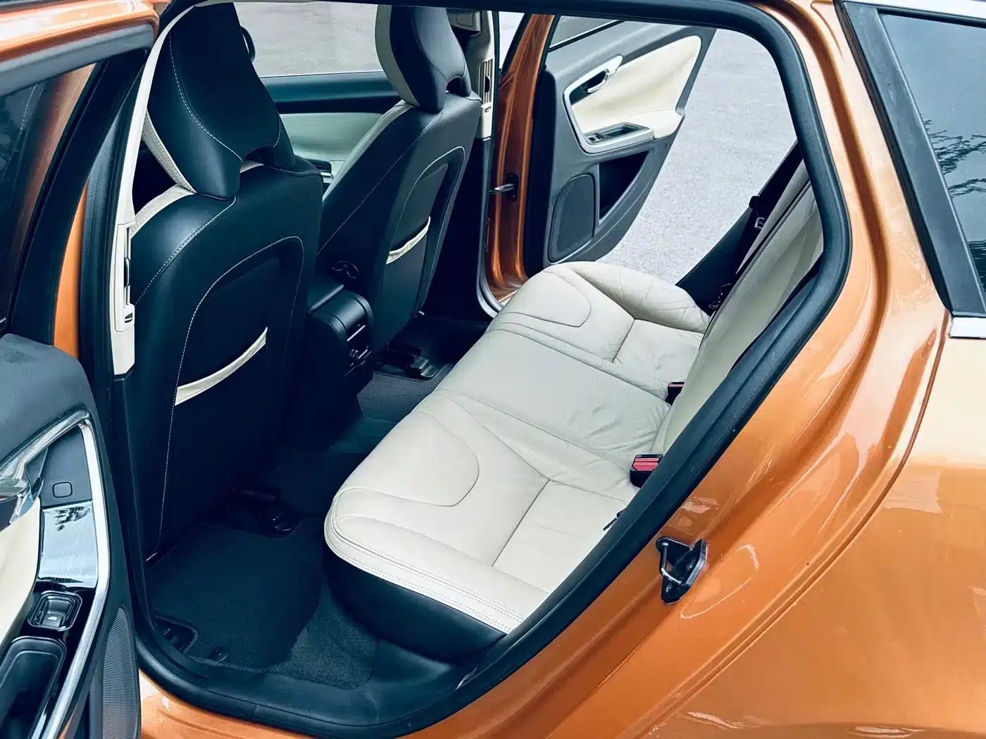 2013 Volvo V60 T5 Comfort Edition — миниатюра 7