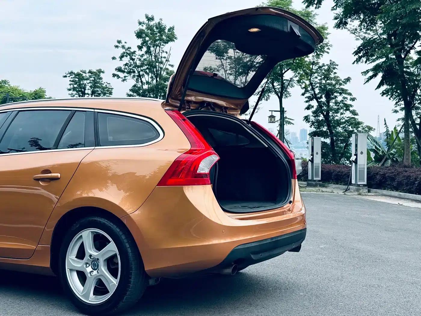 2013 Volvo V60 T5 Comfort Edition — миниатюра 9