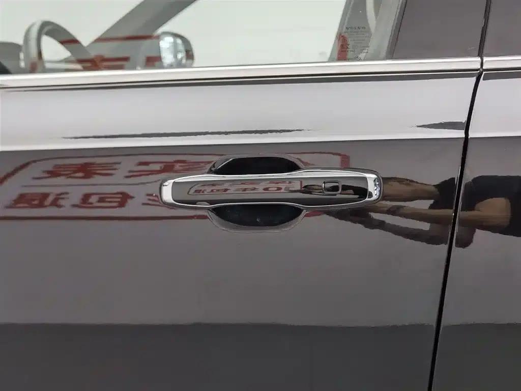 2023 Volvo XC90 Plug-in Hybrid T8 Recharge Luxury 7-Seater — миниатюра 18