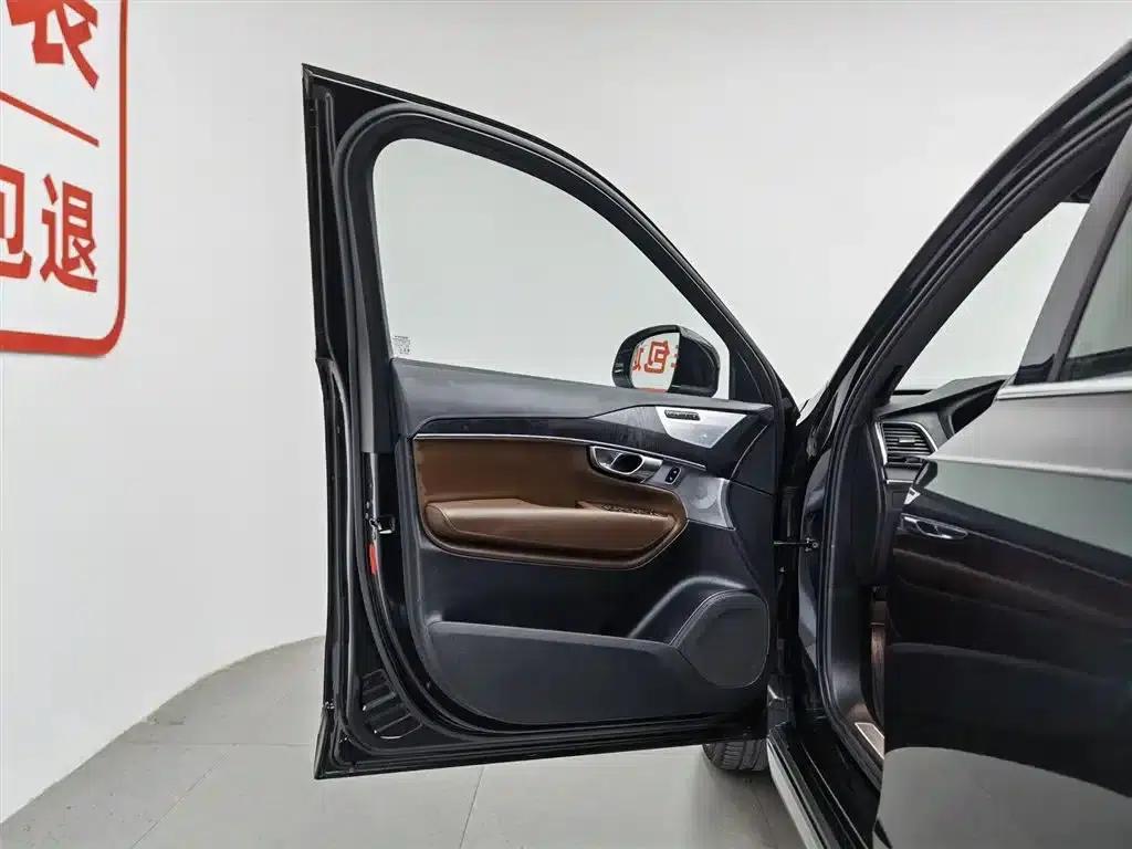 2023 Volvo XC90 Plug-in Hybrid T8 Recharge Luxury 7-Seater — миниатюра 8