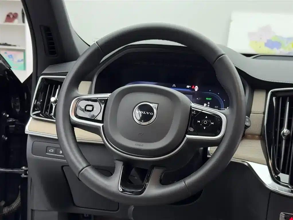 2025 Volvo XC90 Plug-in Hybrid T8 Inscription Luxury Edition (7-seater) — миниатюра 12