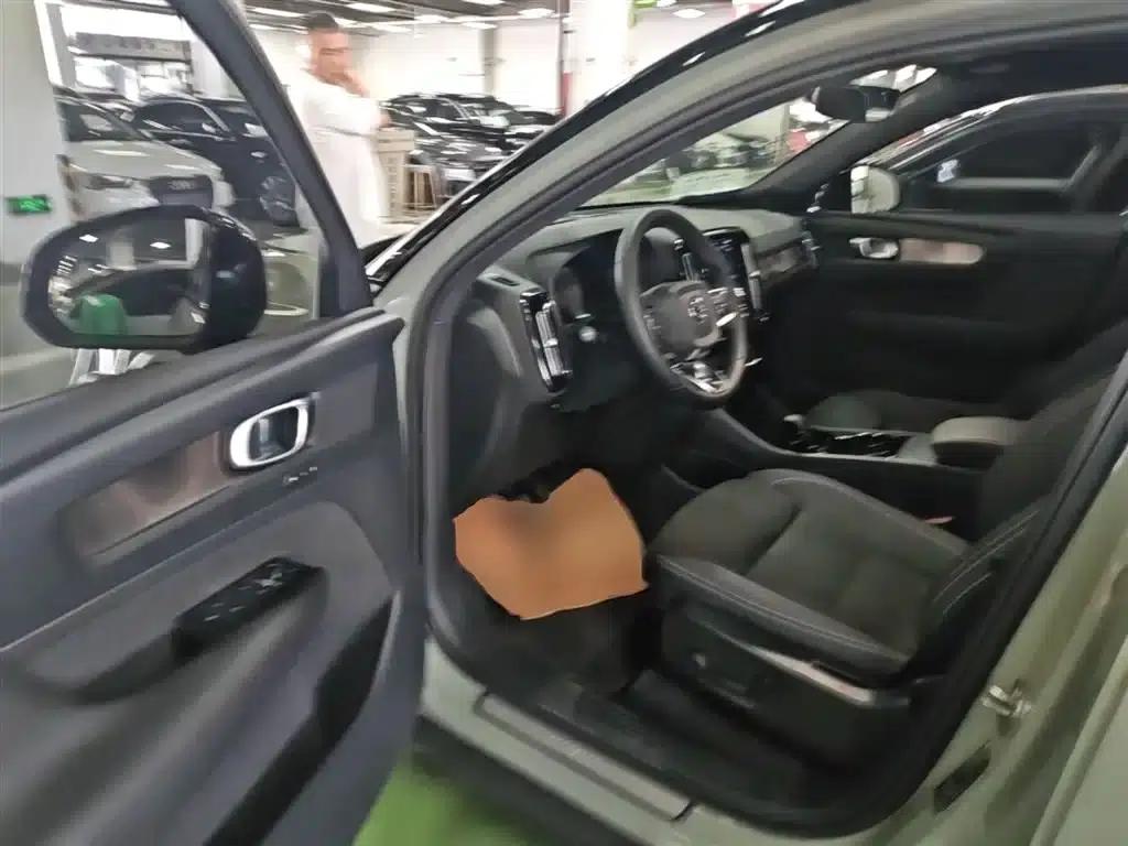 Volvo XC40 PHEV 2023 Long Range Edition — миниатюра 16