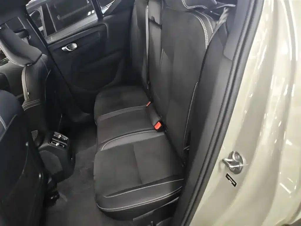 Volvo XC40 PHEV 2023 Long Range Edition — миниатюра 17