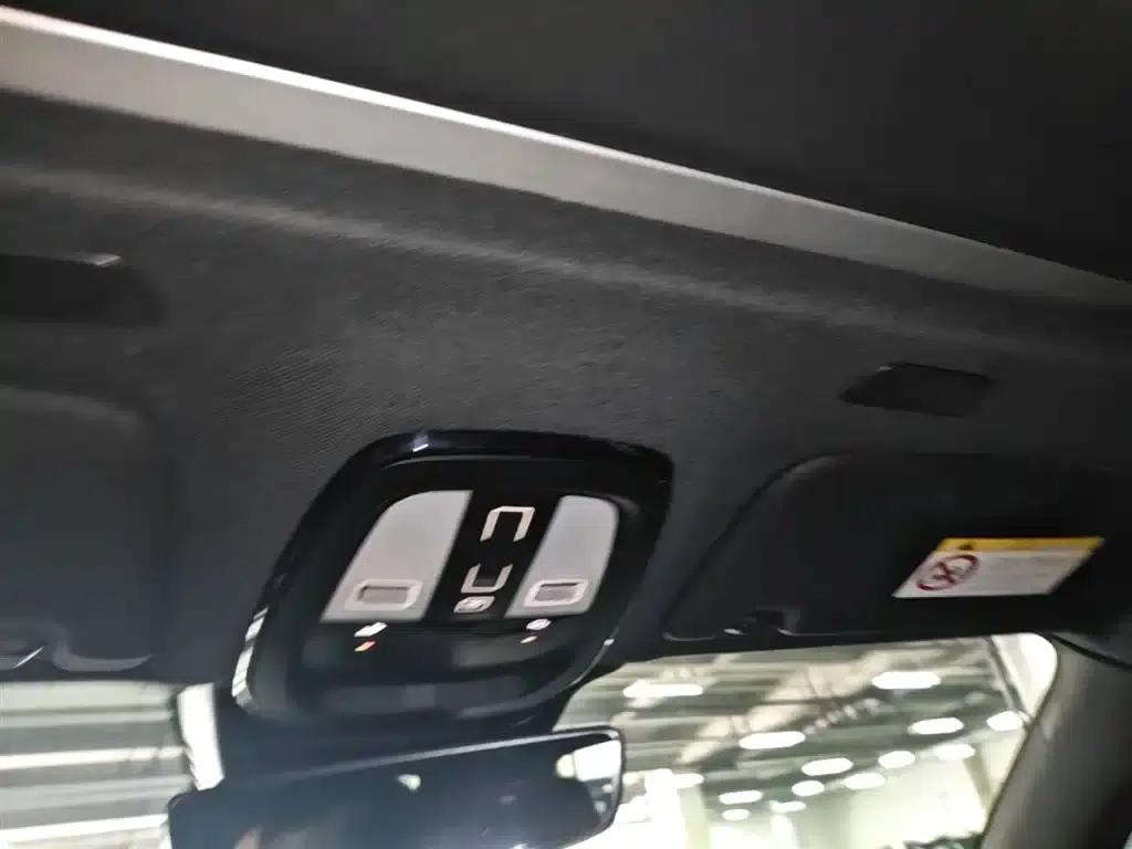 Volvo XC40 PHEV 2023 Long Range Edition — миниатюра 18
