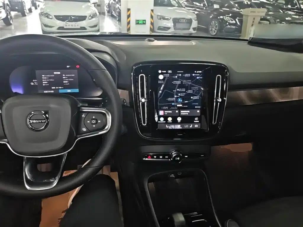 Volvo XC40 PHEV 2023 Long Range Edition — миниатюра 10