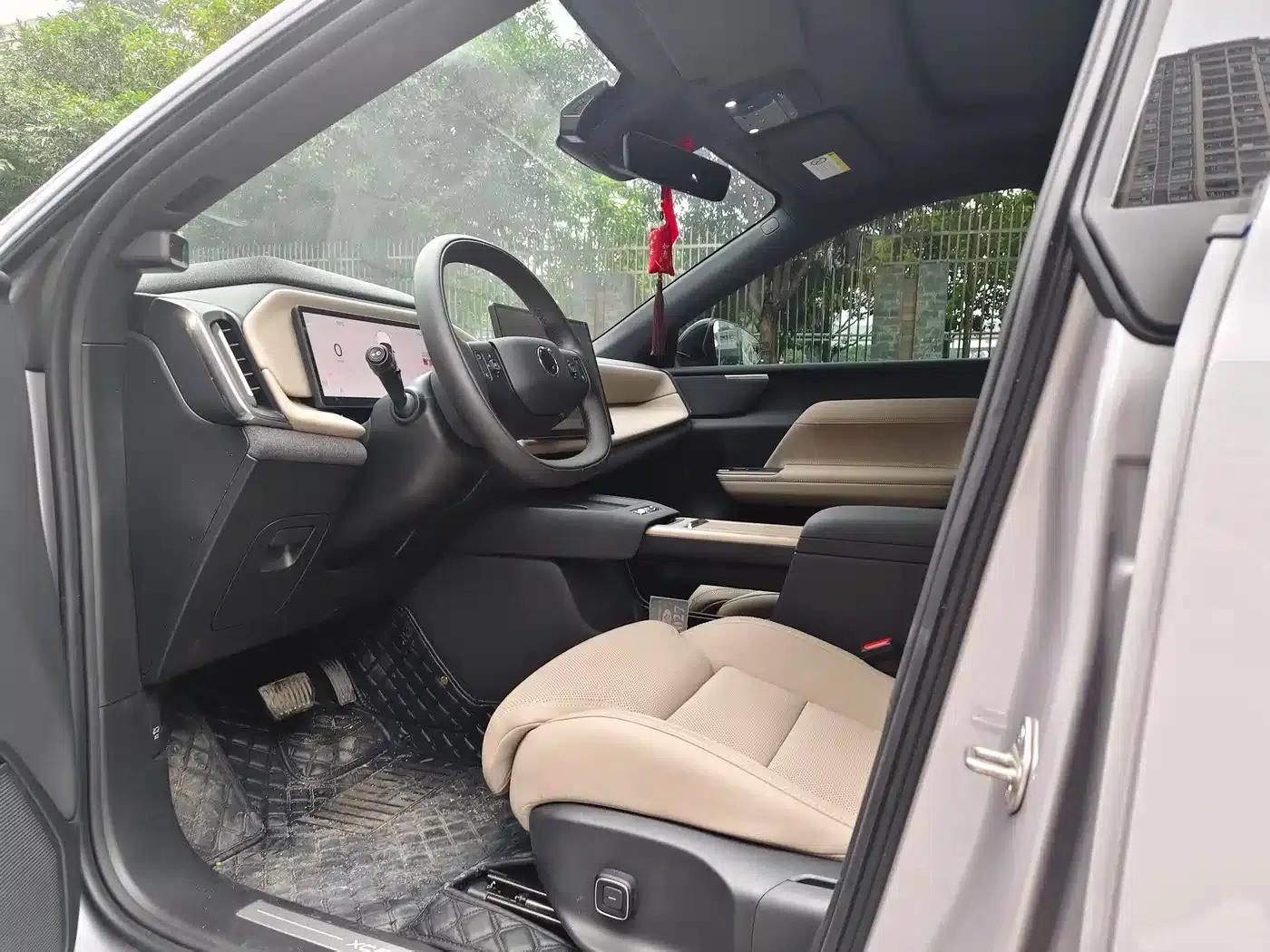 2026 Volvo XC70 Plug-in Hybrid, All-Wheel Drive, Ultra Range — миниатюра 8