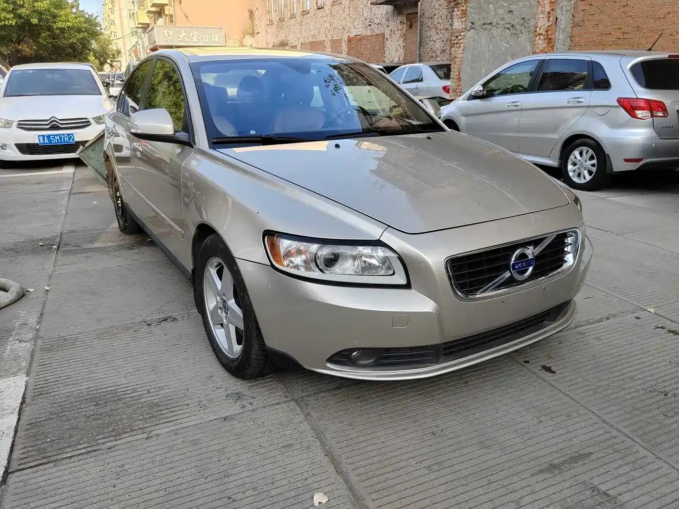 Volvo S40 2011 2.0L Automatic Smart Edition — миниатюра 2