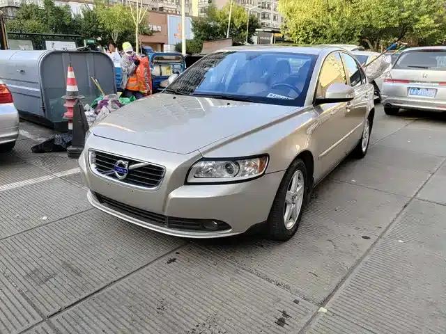 Volvo S40 2011 2.0L Automatic Smart Edition