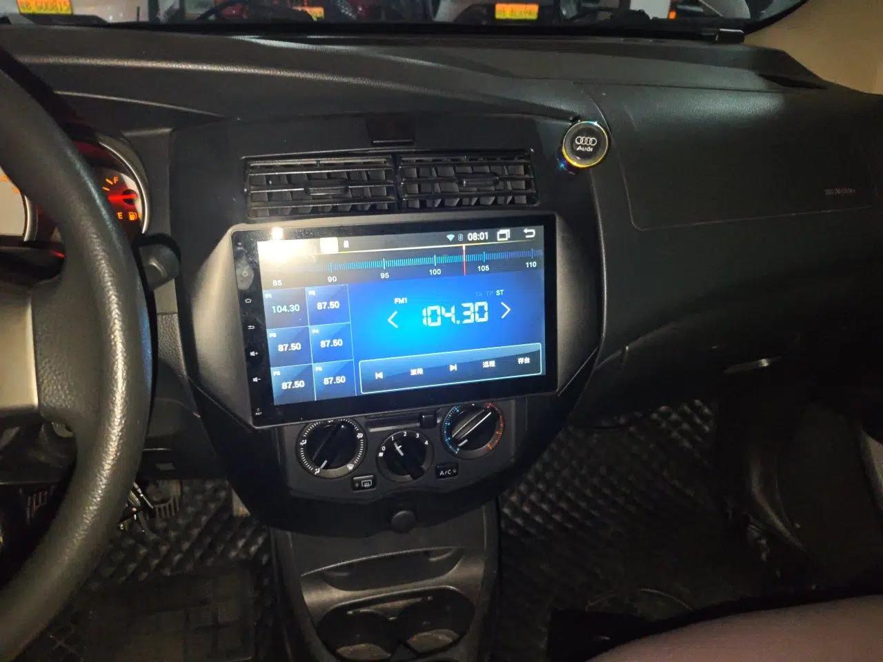 Nissan Livina 2010 Jingrui Edition 1.6L Manual Standard Model — миниатюра 14