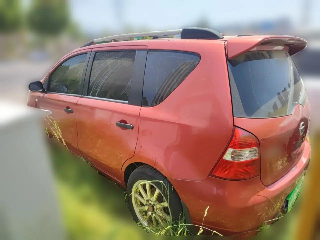Nissan Livina 2010 Jingyue Edition 1.6L Manual All-Around Model — миниатюра 4