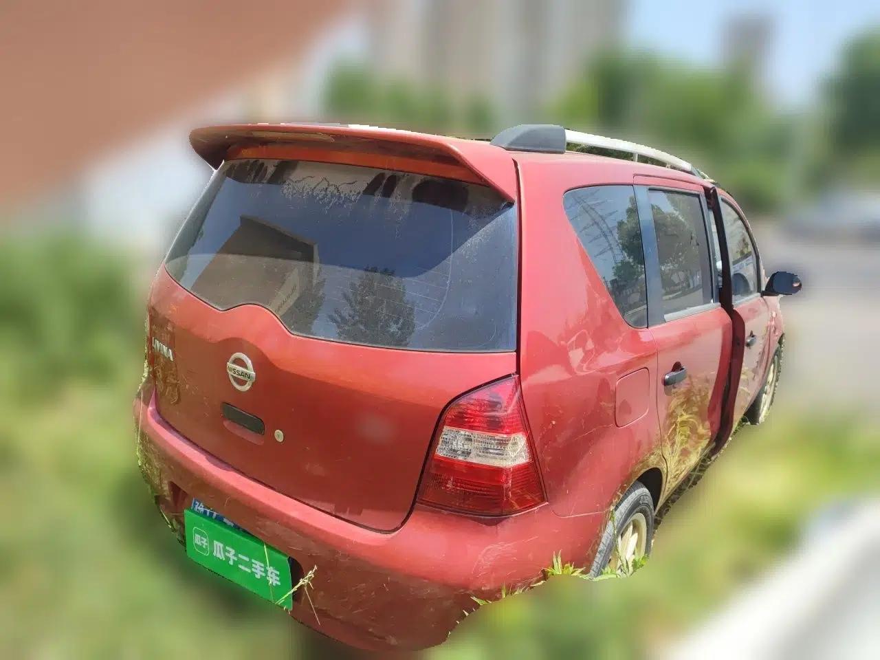 Nissan Livina 2010 Jingyue Edition 1.6L Manual All-Around Model — миниатюра 6