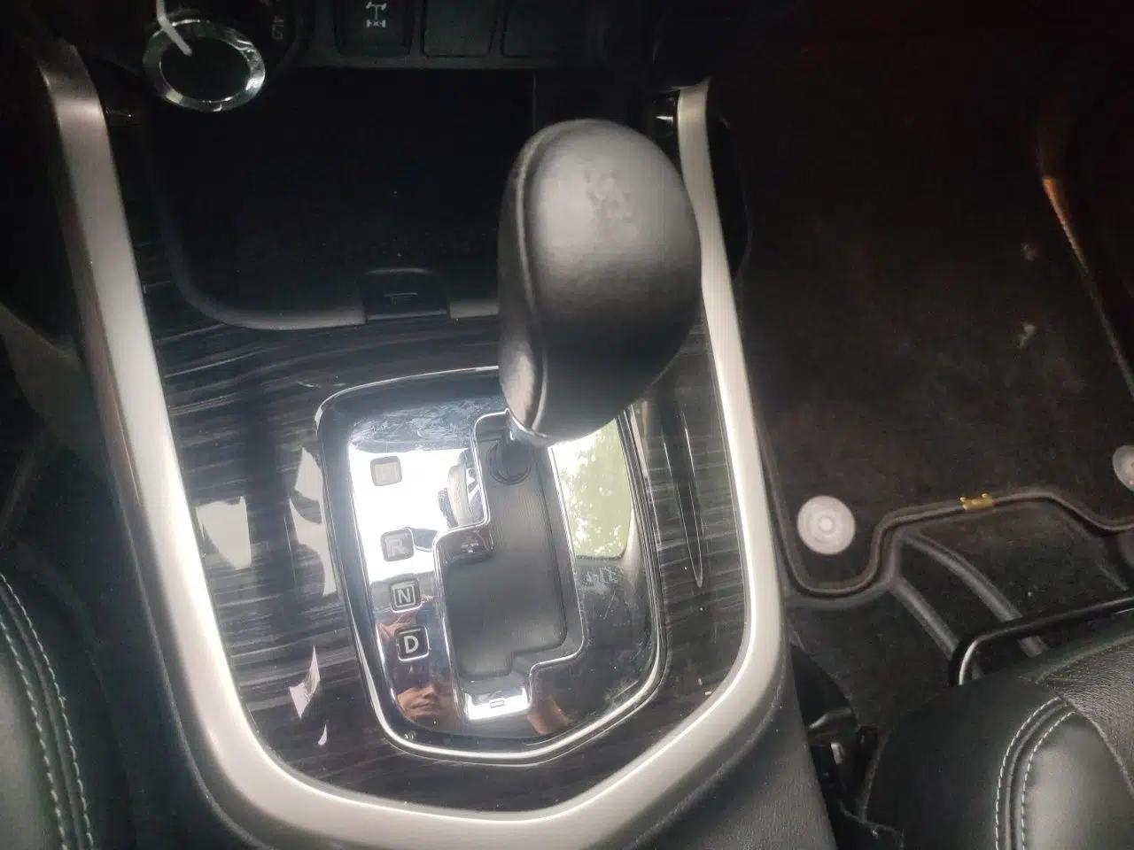 Nissan Terra 2020 2.5L XV 4WD Automatic Four-Wheel Drive Flagship Edition — миниатюра 15