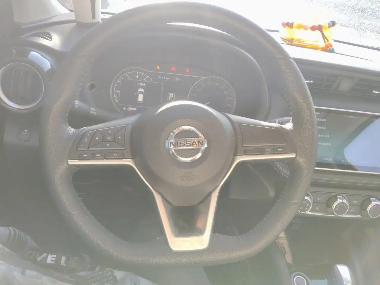 Nissan Kicks 2020 1.5L XV CVT Smart Connect Luxury Edition — миниатюра 11