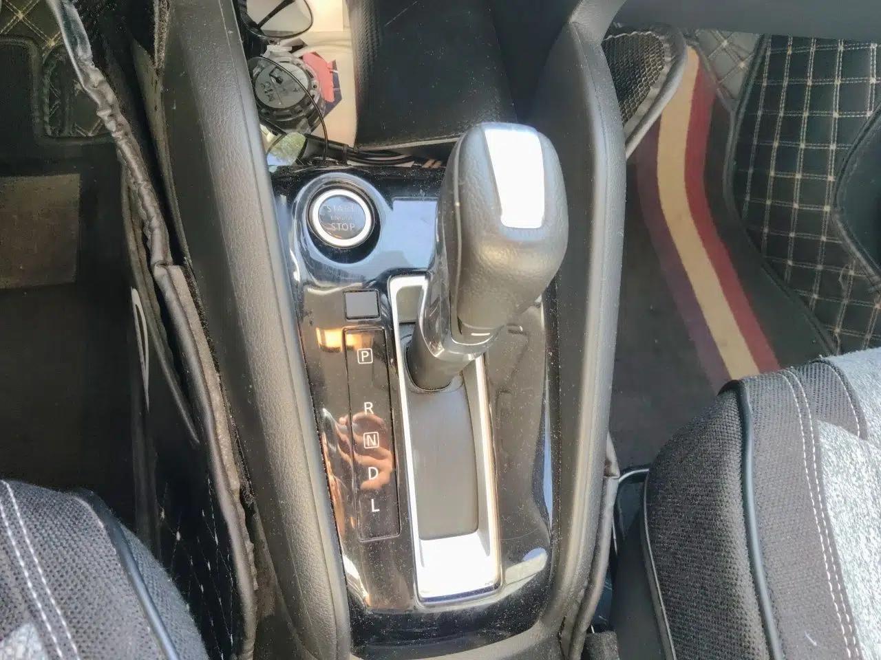 Nissan Kicks 2020 1.5L XV CVT Smart Connect Luxury Edition — миниатюра 15