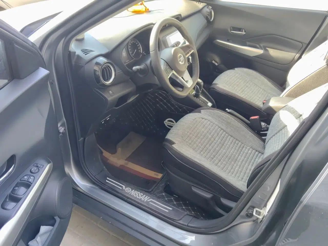 Nissan Kicks 2020 1.5L XV CVT Smart Connect Luxury Edition — миниатюра 17