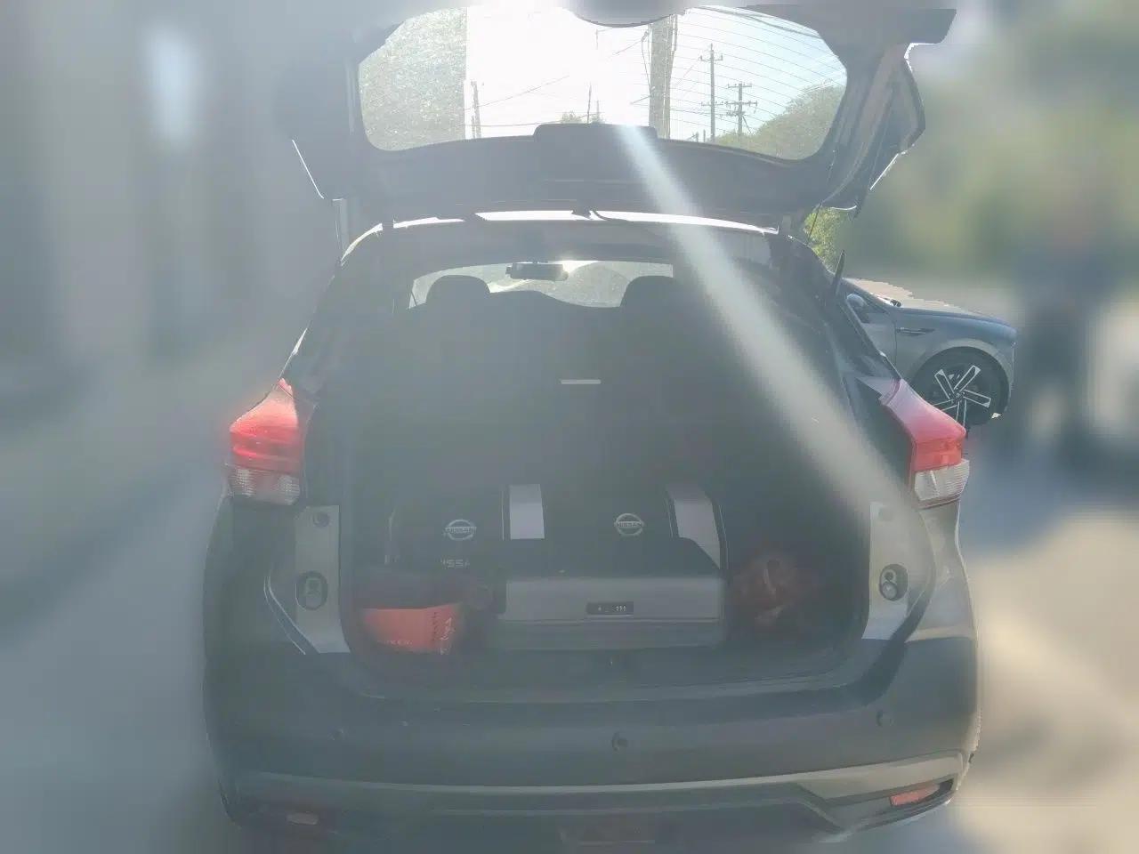 Nissan Kicks 2020 1.5L XV CVT Smart Connect Luxury Edition — миниатюра 20