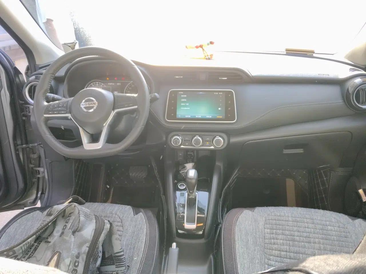 Nissan Kicks 2020 1.5L XV CVT Smart Connect Luxury Edition — миниатюра 10
