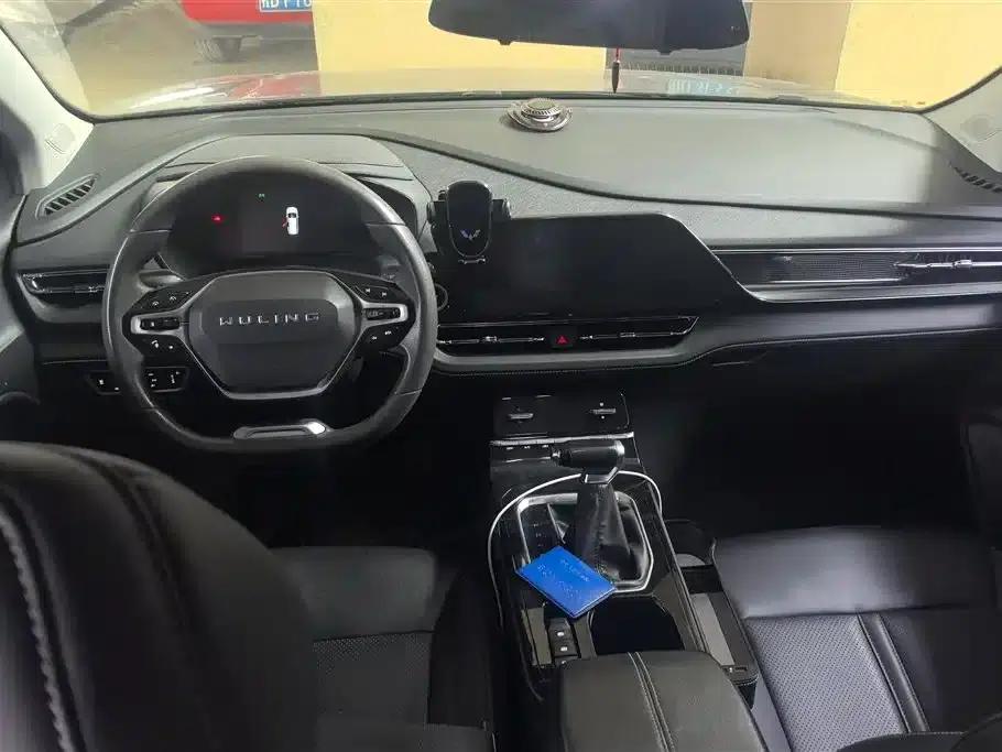 Wuling Capgemini 2020 1.5T CVT Premium Edition — миниатюра 12