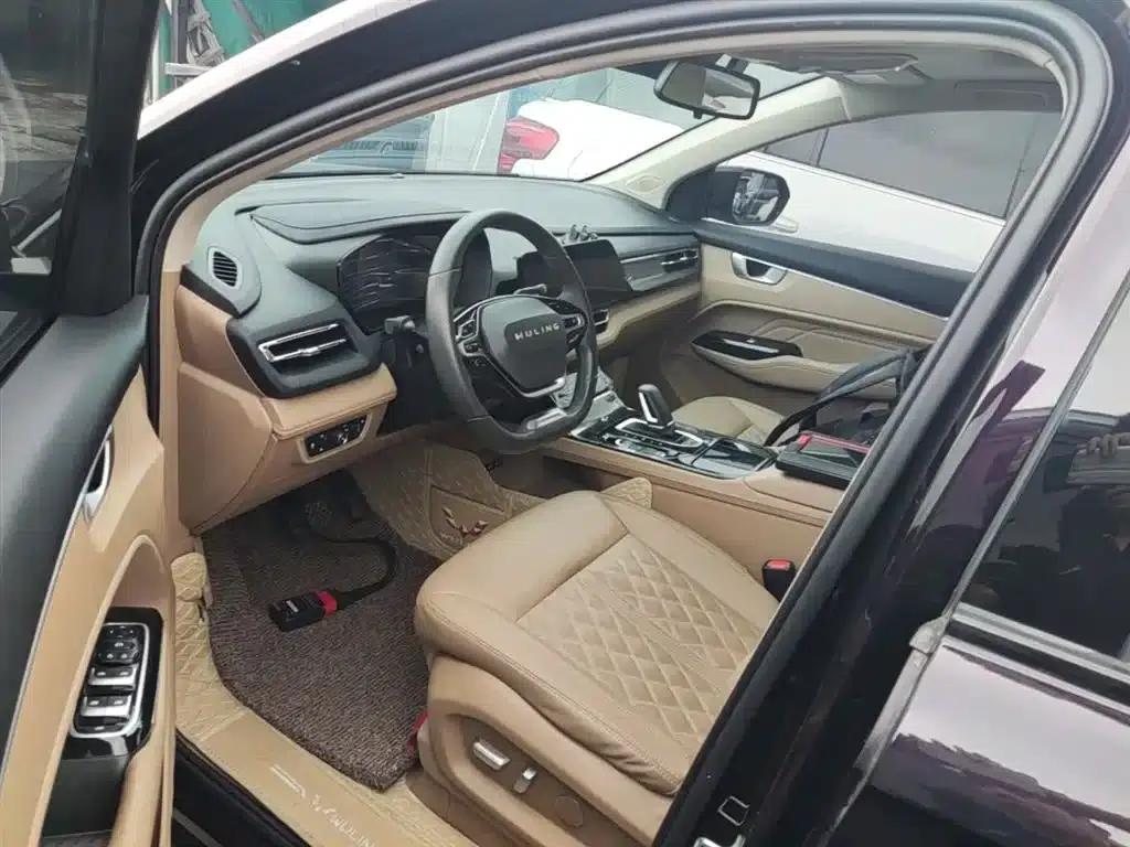 Wuling Capgemini 2023 2.0L DHT Luxury Edition — миниатюра 15