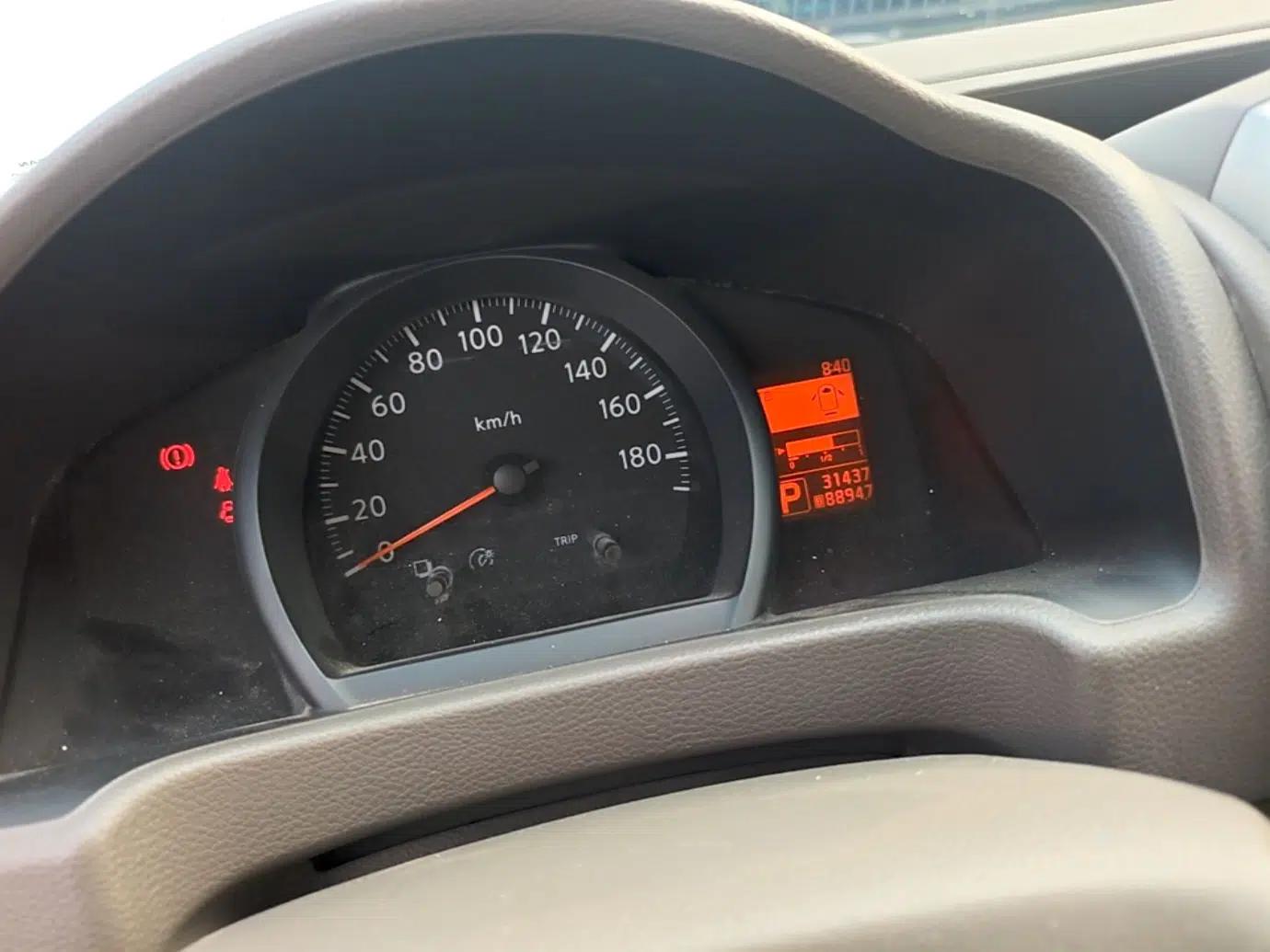 Nissan NV200 2018 1.6L CVT Luxury Model — миниатюра 14