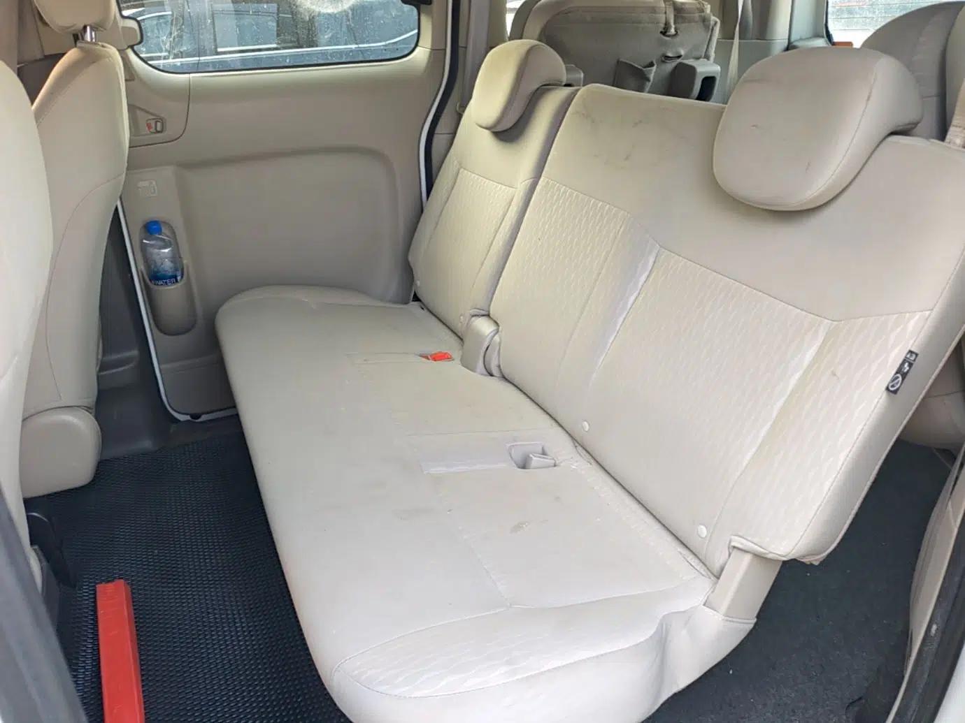 Nissan NV200 2018 1.6L CVT Luxury Model — миниатюра 19