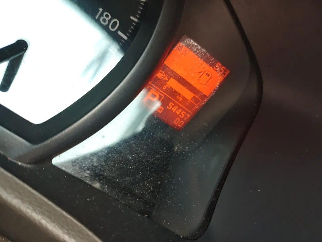 Nissan NV200 2014 1.6L CVT Zunya Model China IV Standard — миниатюра 13