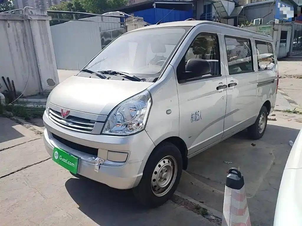 Wuling Rongguang S 2021 1.2L Basic 5-Seater LSI — миниатюра 1
