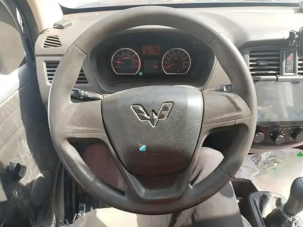 Wuling Rongguang S 2021 1.2L Basic 5-Seater LSI — миниатюра 11
