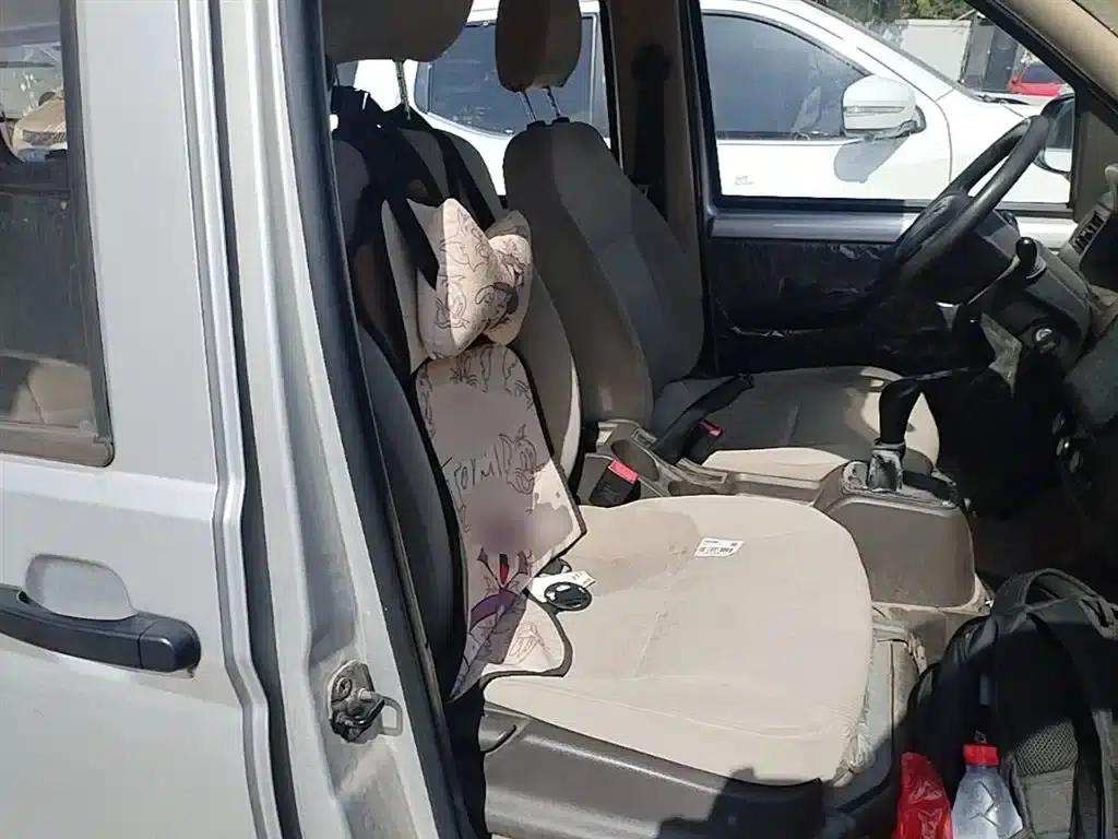 Wuling Rongguang S 2021 1.2L Basic 5-Seater LSI — миниатюра 25