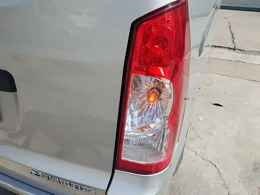 Wuling Rongguang S 2021 1.2L Basic 5-Seater LSI — миниатюра 8