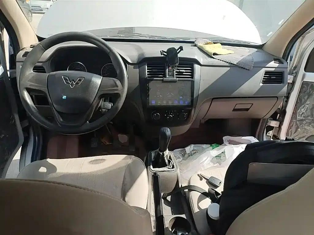 Wuling Rongguang S 2021 1.2L Basic 5-Seater LSI — миниатюра 10