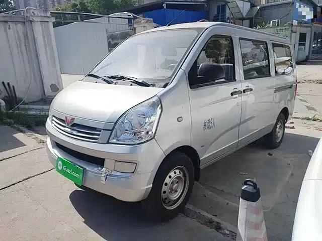 Wuling Rongguang S 2021 1.2L Basic 5-Seater LSI