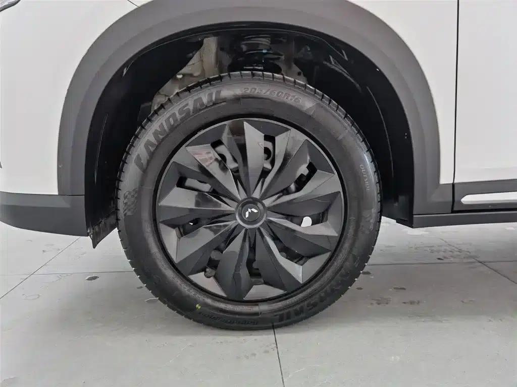 Wuling Xingchi 2023 1.5L CVT Comfort Edition — миниатюра 17