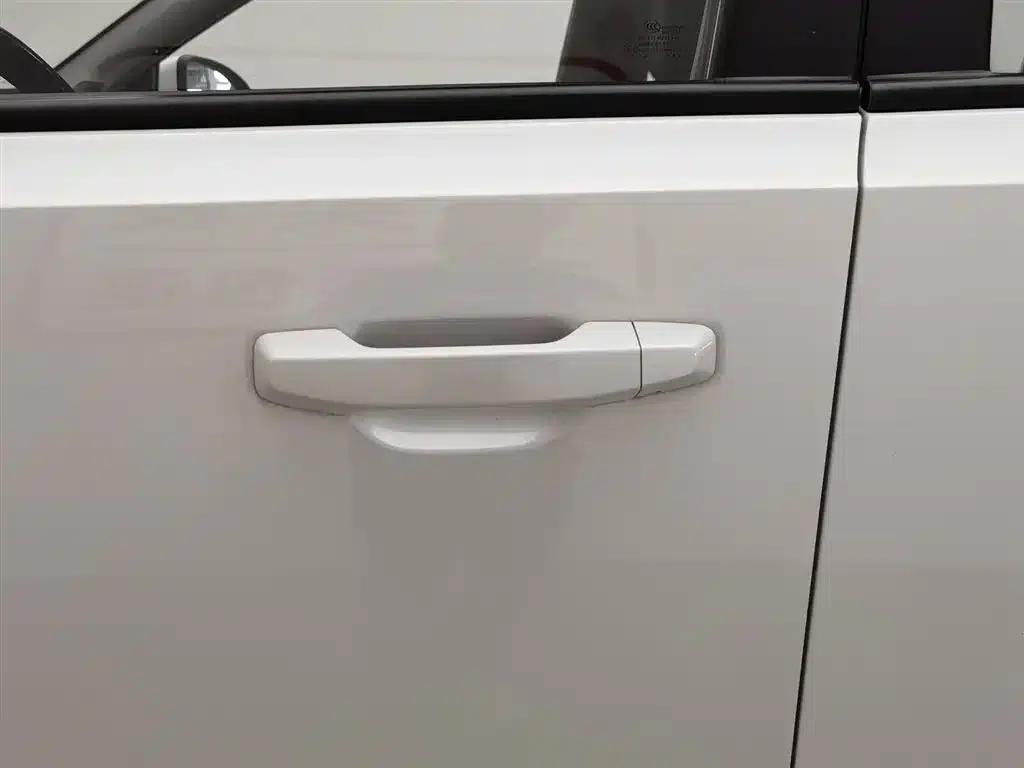 Wuling Xingchi 2023 1.5L CVT Comfort Edition — миниатюра 18