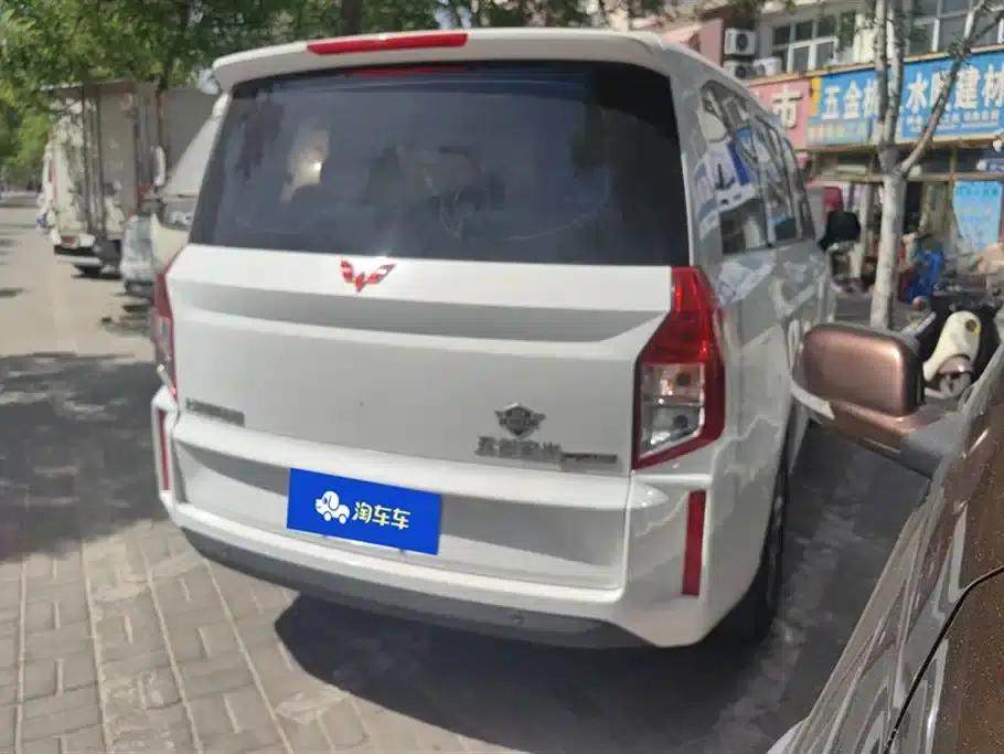 Wuling Hongguang PLUS 2020 1.5L Manual Comfort 7-Seater — миниатюра 3
