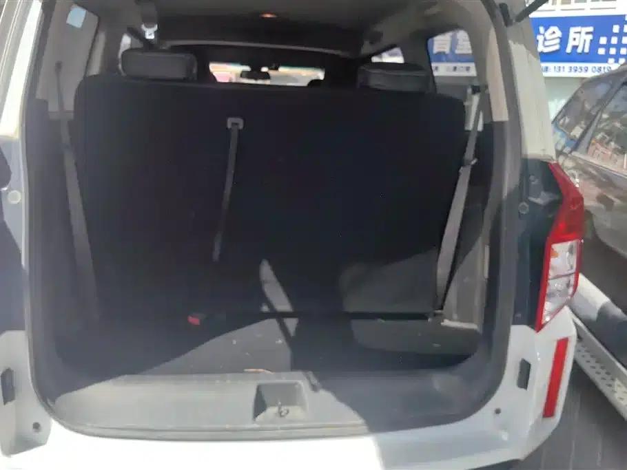 Wuling Hongguang PLUS 2020 1.5L Manual Comfort 7-Seater — миниатюра 4