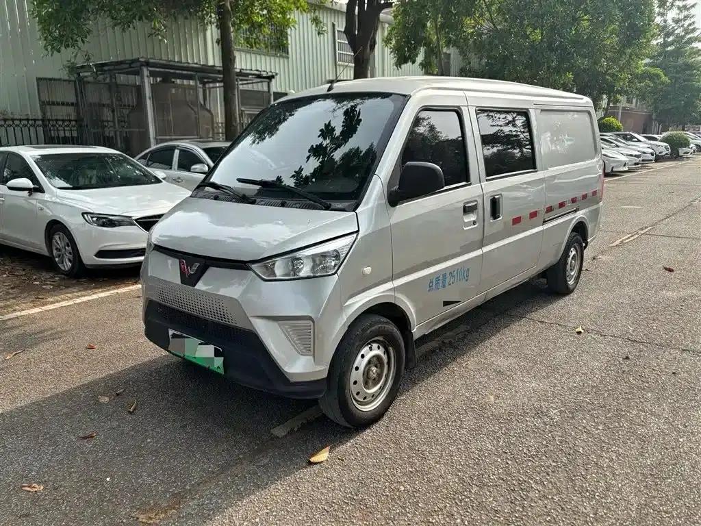 Wuling EV50 2021 model van logistics vehicle, Lishen 41.6kWh Liuji electric control system — миниатюра 1