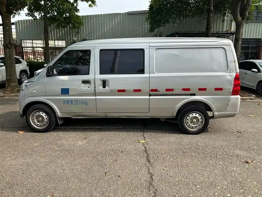 Wuling EV50 2021 model van logistics vehicle, Lishen 41.6kWh Liuji electric control system — миниатюра 7