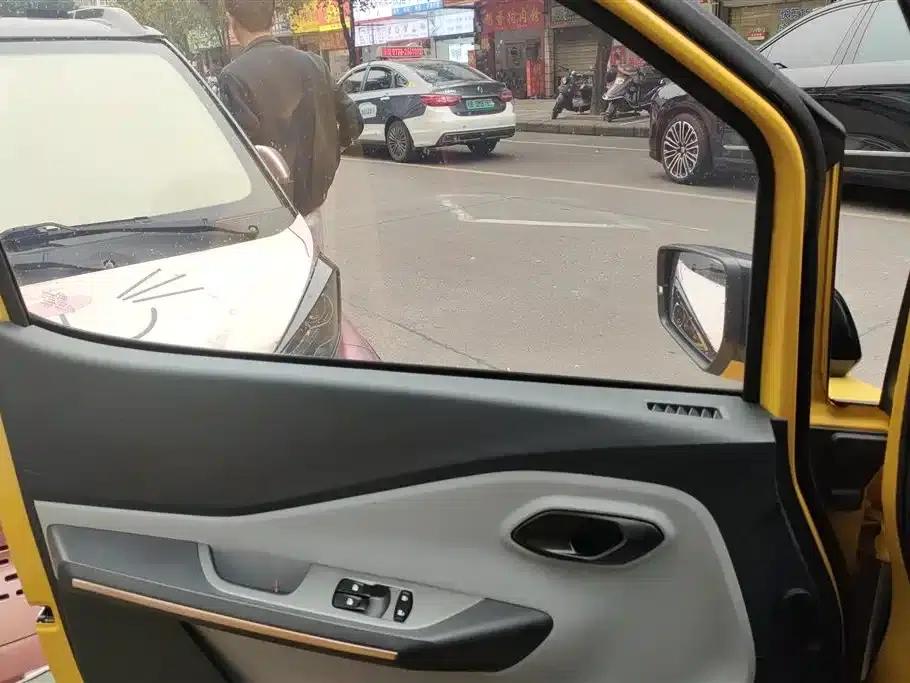 Wuling NanoEV 2021 Fun Edition — миниатюра 7