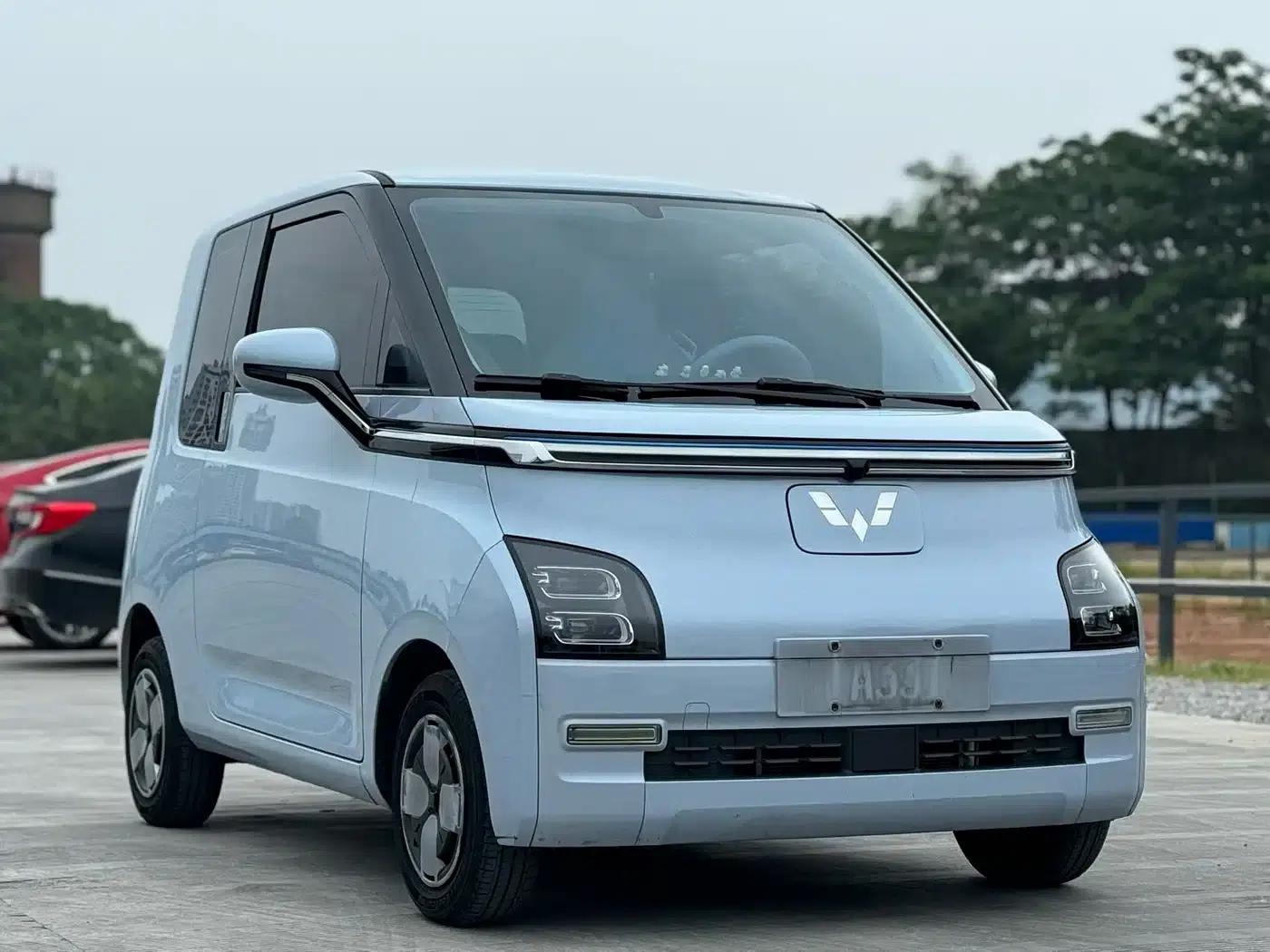 Wuling Air ev Clear Sky 2023 Model, Four-Seat - Advanced Edition — миниатюра 1